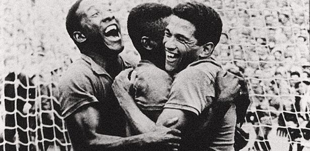 Djalma Santos (com Pelé e Garrincha na Copa de 1958): está internado em Uberaba