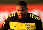 Acerto com Adriano muda cenário e pode inviabilizar J. Baptista no Inter