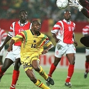 Abedi Pel, um dos melhores jogadores da histria de Gana, em ao contra Togo na Copa da frica
