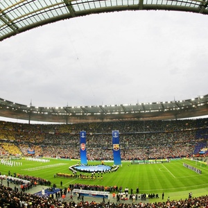 Stade de France vai receber o primeiro amistoso da seleo brasileira em 2011, contra a Frana