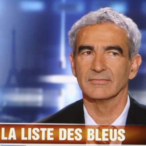 Raymond Domenech durante divulgao da pr-lista de 30 atletas franceses para a Copa do Mundo