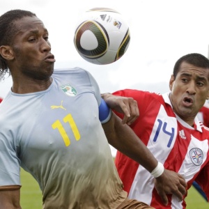 Drogba marcou contra o Paraguai, mas a Costa do Marfim cedeu empate no amistoso de domingo
