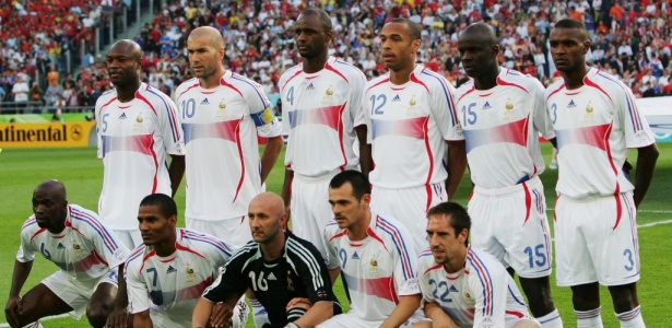 Carrascos Zidane E Henry Serao Homenageados Em Jogo Da Franca Contra Brasil 12 02 2015 Uol Esporte