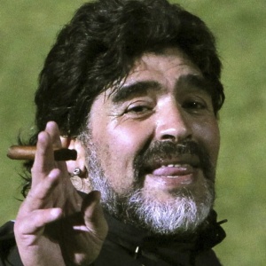 Para estreia contra Nigria, Maradona deve escalar seleo argentina com Tevez, Messi e Higuan