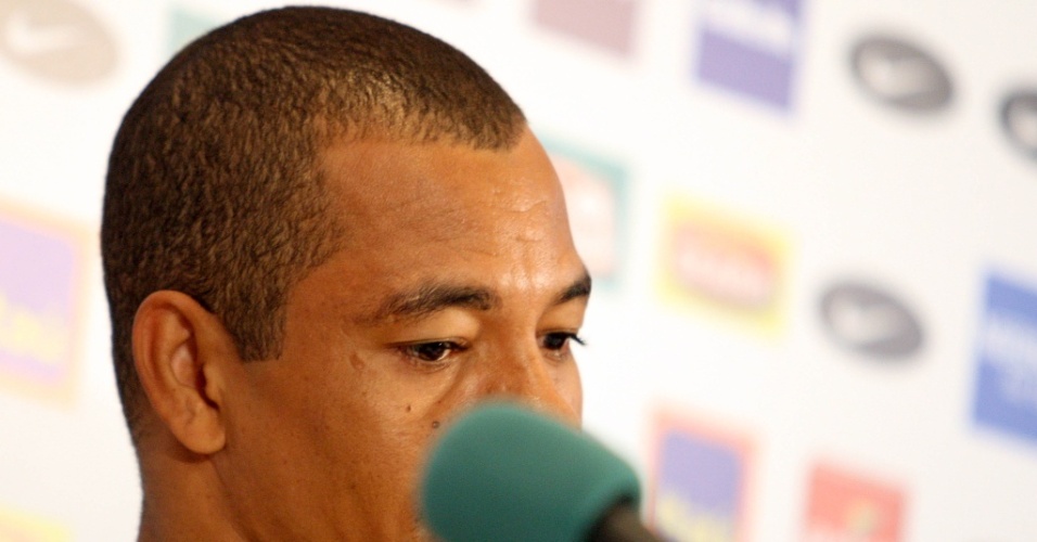 Gilberto Silva na entrevista coletiva da seleção brasileira