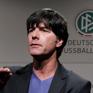 Joachim L�w, treinador da sele��o alem�, teve tr�s baixas na equipe durante a prepara��o