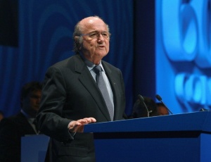 Blatter discursa contra a tecnologia em congresso