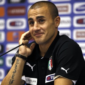 Com 36 anos, capito Cannavaro  o jogador mais velho da seleo italiana, que tem mais 8 'trintes'