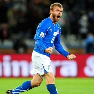 Autor do gol contra o Paraguai, De Rossi considera que a Itália merecia vencer a partida de estreia