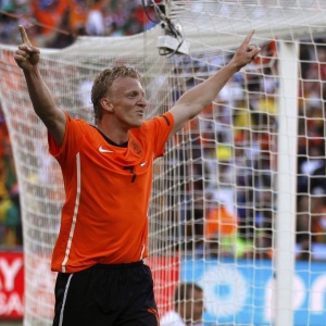 Kuyt comemora gol da Holanda contra a Dinamarca: atacante exalta pacincia do time