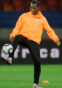 Drogba participa do treino para enfrentar Portugal na estreia