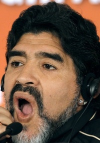 Barra bravas queriam ver a seleo de Maradona na Copa