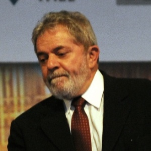 Lula defendeu Dunga e disse que atual seleo lembra o time de 1994, que conquistou o tetra