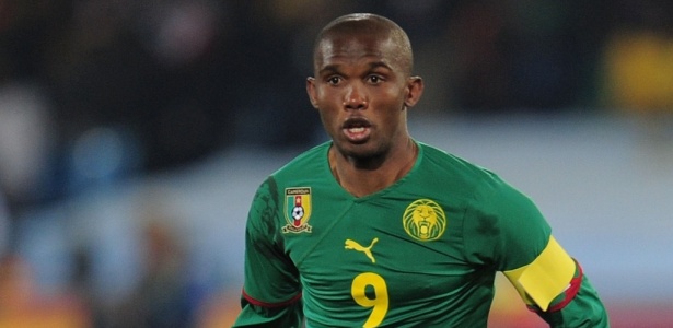 O atacante Samuel Eto'o marcou os dois gols na vitória de Camarões sobre Togo