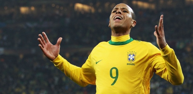 Luís Fabiano ainda sonha em retornar a seleção brasileira e disputar a Copa no Brasil - Ian Walton/Getty Images