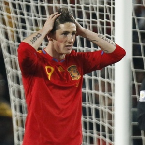 Fernando Torres lamenta chance perdida; atacante j no marca pela seleo espanhola h um ano