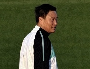 Tcnico Huh Jung-Moo deve manter esquema com apenas um atacante contra a seleo nigeriana