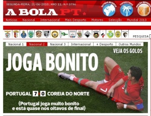 Jornal A Bola, de Portugal, estampa Cristiano Ronaldo em pose de gal aps goleada lusa