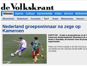 Reproduo do jornal <i>de Volkskrant</i>, que valorizou a classificao da Holanda na primeira colocao