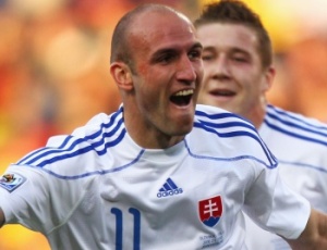 Os gols de Robert Vittek ajudaram a Eslovquia a eliminar a Itlia e se classificar para as oitavas de final da Copa do Mundo