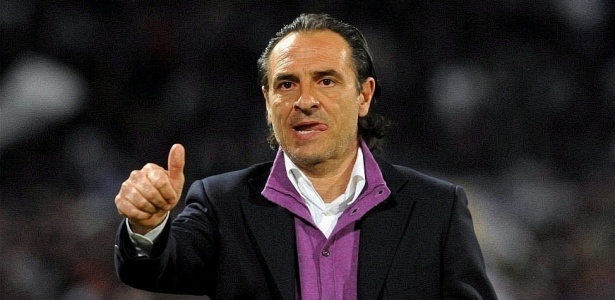 Técnico Cesare Prandelli não descartou a exclusão da Itália da Eurocopa-2012 - Carlo Ferraro/EFE