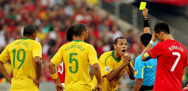 Jornais destacam 'sono' de Brasil x Portugal e esquentam jogo contra  Espanha - 25/06/2010 - UOL Copa do Mundo - Últimas Notícias