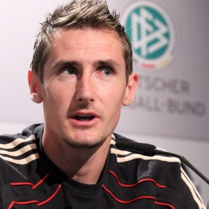 Miroslav Klose concede entrevista coletiva aps classificao alem para as quartas de final