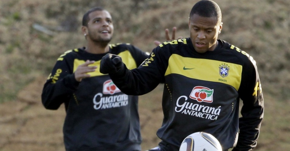 Felipe Melo e Júlio Baptista se recuperam de lesões e voltam a treinar com a seleção brasileira