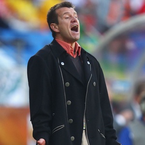 Dunga fez dois empréstimos ao Queen's Park Rangers; valor da dívida está em torno de R$ 3 mi