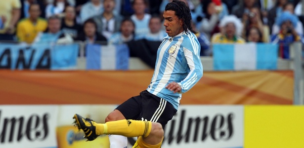 Tevez é um dos astros da equipe milionária do Manchester City atualmente - Flávio Florido/UOL