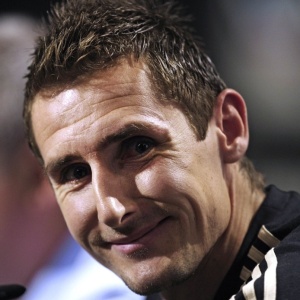 Miroslav Klose admite ter objetivo de, pelo menos, igualar o nmero de gols de Ronaldo em Copas