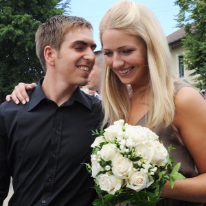 Philipp Lahm e Claudia Schattenberg se casam em cerimnia tradicional da Baviera, na Alemanha